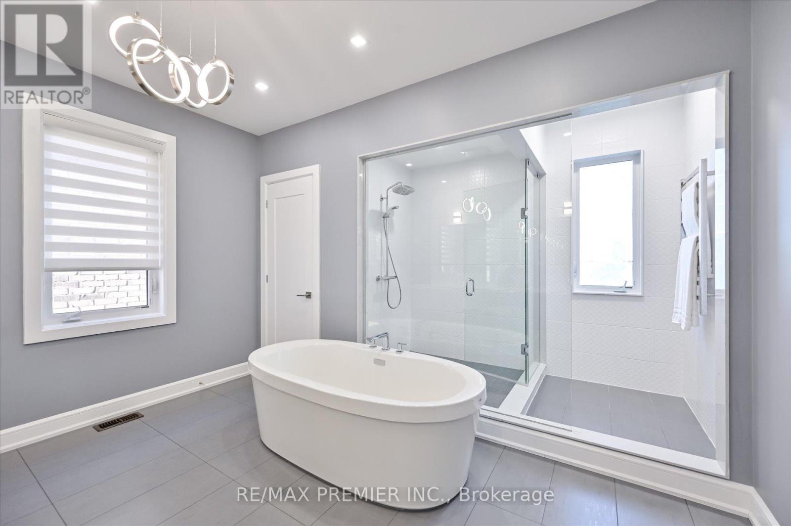 346 Farrell Road, Vaughan, Ontario  L6A 4W9 - Photo 31 - N12453628
