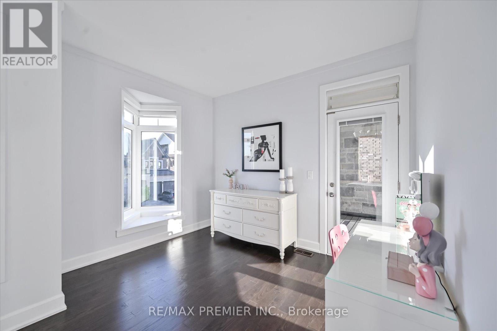346 Farrell Road, Vaughan, Ontario  L6A 4W9 - Photo 36 - N12453628
