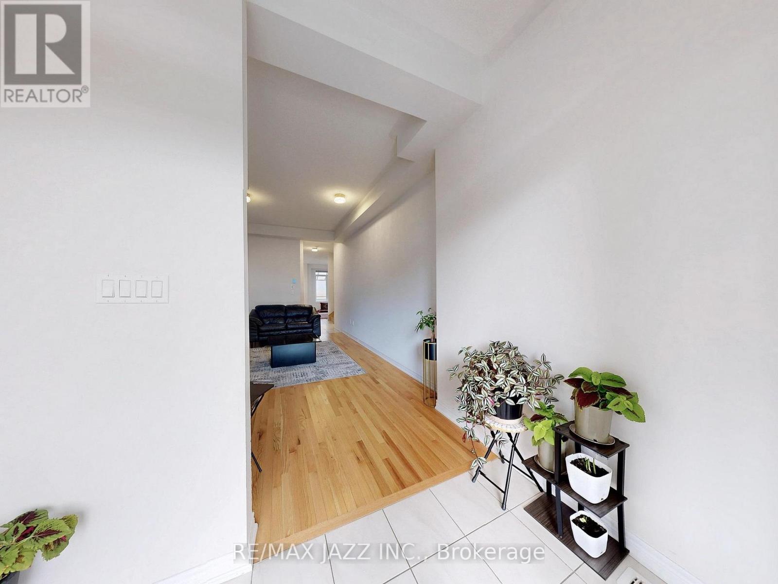 1280 Amherst Gate, Oshawa, Ontario  L1L 0T1 - Photo 4 - E12453734