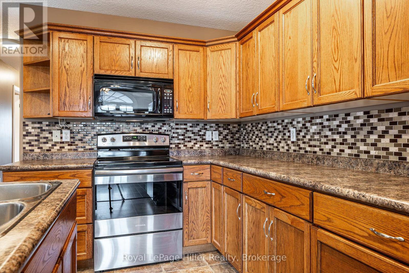 73 Park Lane, West Perth, Ontario  N0K 1N0 - Photo 9 - X12453657