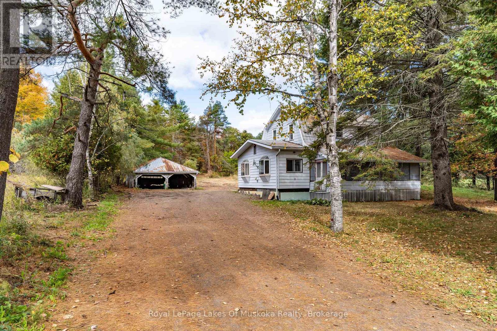 1015 Hewlitt Road, Muskoka Lakes (Monck (Muskoka Lakes)), Ontario  P1L 0J4 - Photo 2 - X12453677