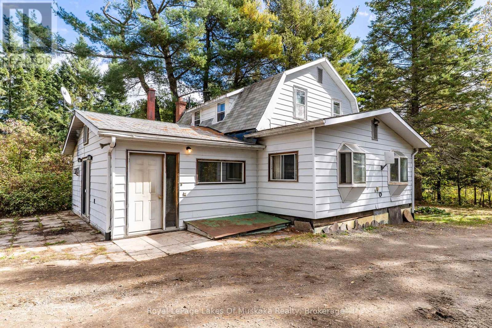 1015 Hewlitt Road, Muskoka Lakes (Monck (Muskoka Lakes)), Ontario  P1L 0J4 - Photo 5 - X12453677