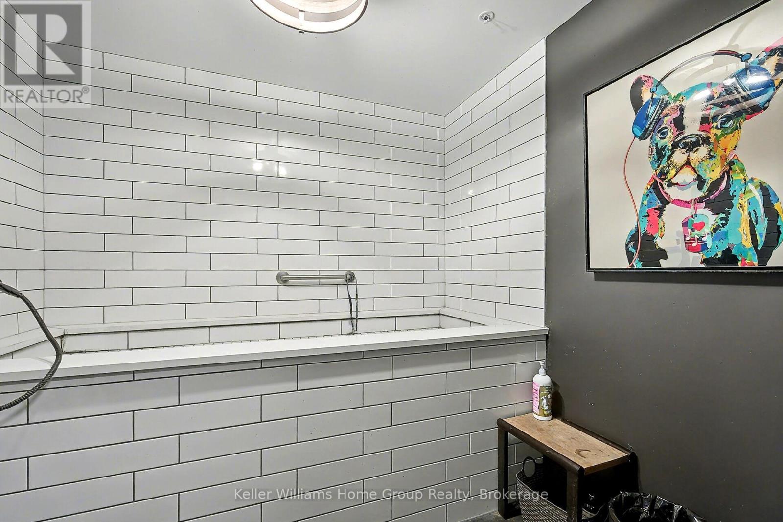 205 - 63 Arthur Street S, Guelph (St. Patrick's Ward), Ontario  N1E 0A8 - Photo 38 - X12453721