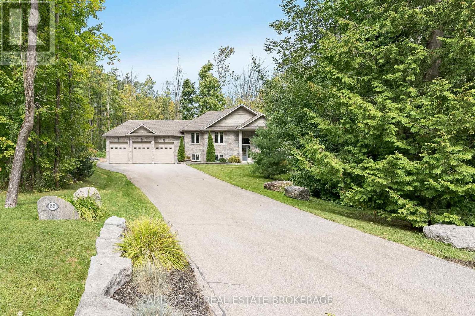 1559 Rimkey Crescent, Severn, Ontario  L3V 0E9 - Photo 4 - S12453606