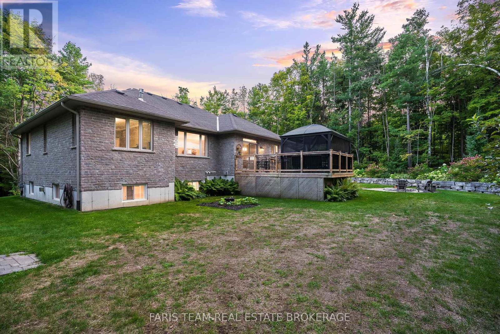 1559 Rimkey Crescent, Severn, Ontario  L3V 0E9 - Photo 48 - S12453606