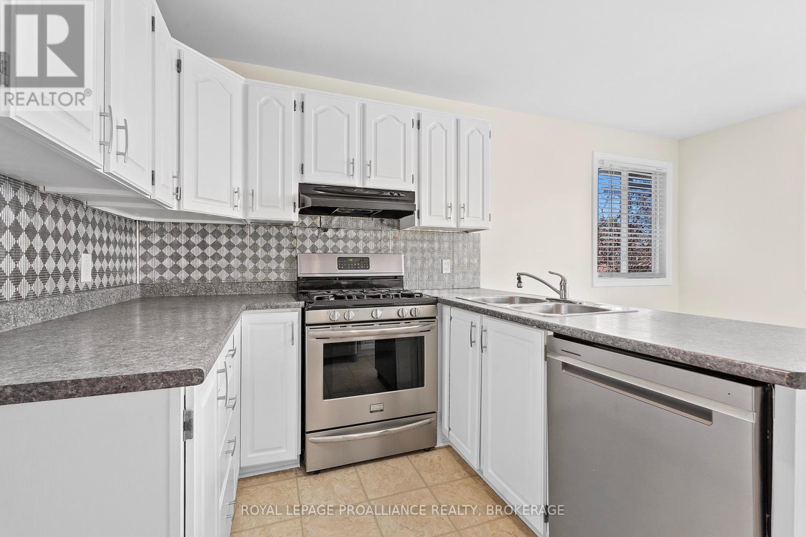 50 Davey Crescent, Loyalist, Ontario  K7N 1X7 - Photo 8 - X12453639