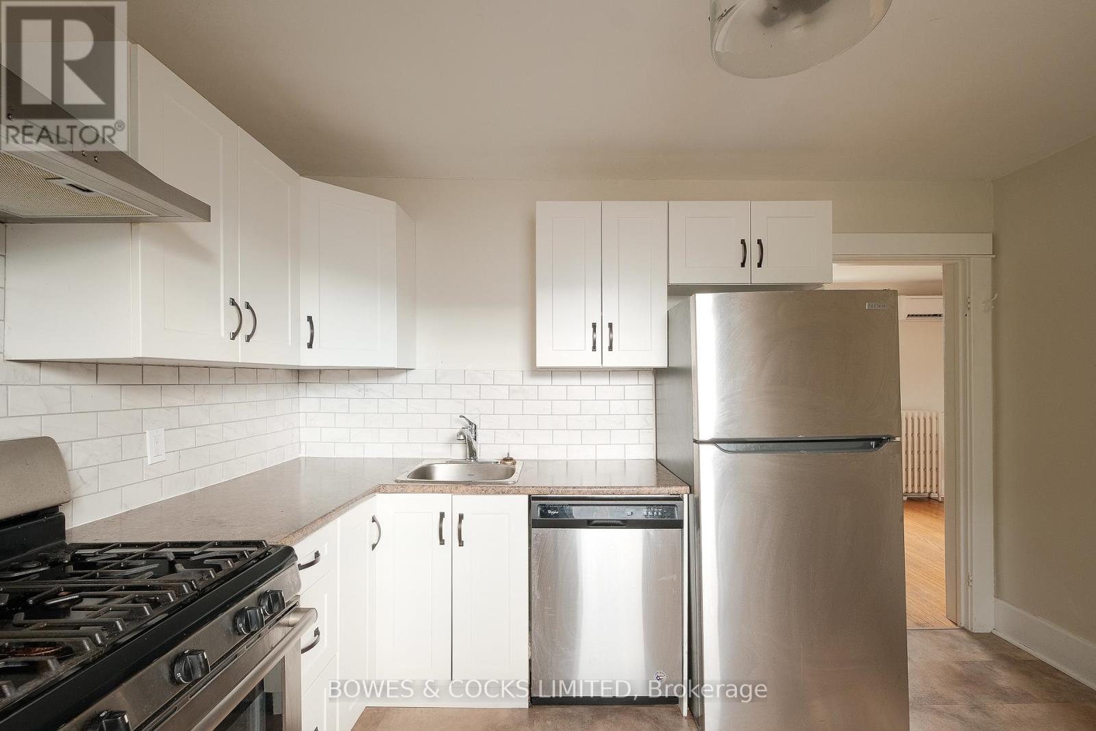 530 Chamberlain Street, Peterborough, Ontario  K9J 4L5 - Photo 11 - X12453761