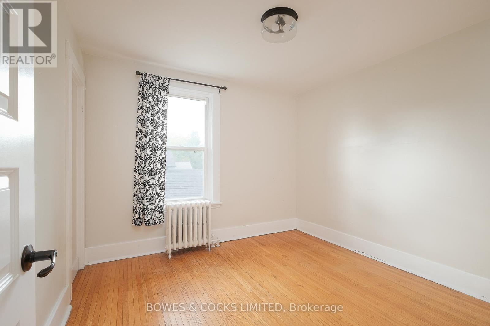 530 Chamberlain Street, Peterborough, Ontario  K9J 4L5 - Photo 14 - X12453761