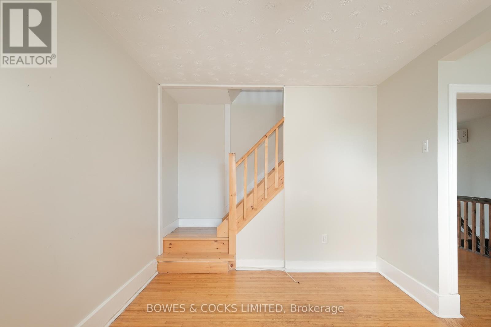 530 Chamberlain Street, Peterborough, Ontario  K9J 4L5 - Photo 19 - X12453761