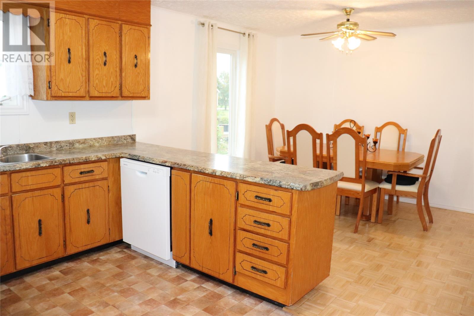 5 St Clare Avenue, Stephenville, Newfoundland & Labrador  A2N 1N3 - Photo 6 - 1291374