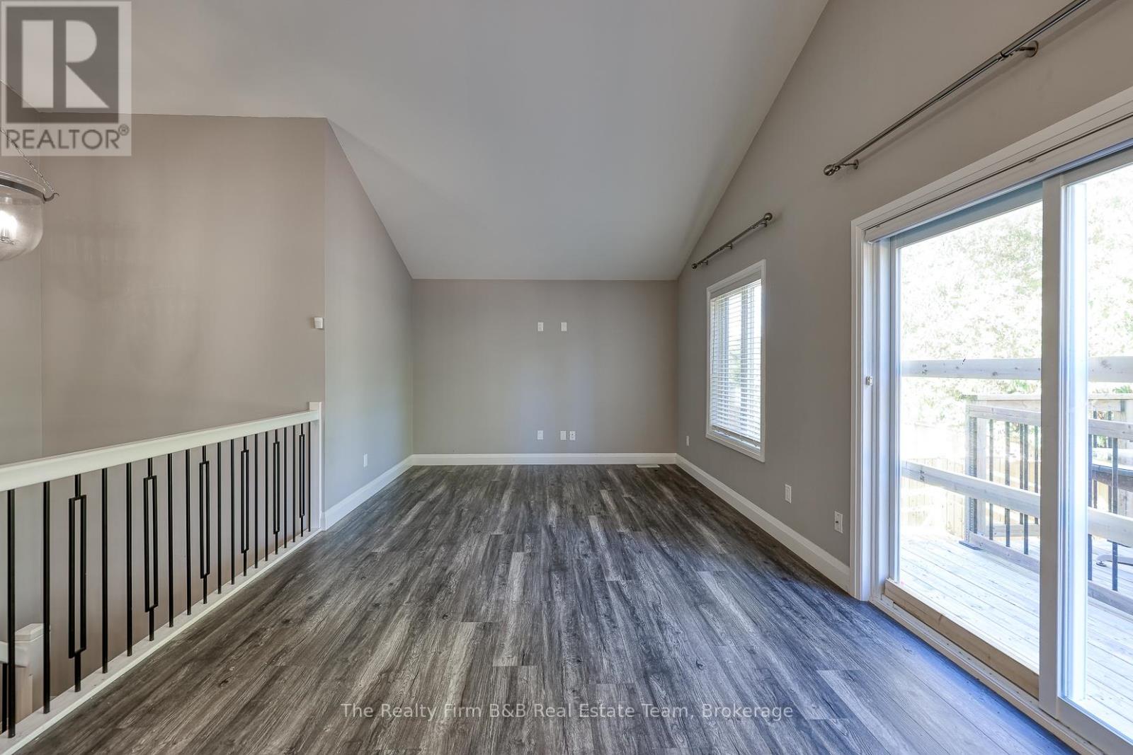 27 Reeves Road, Ingersoll, Ontario  N5C 0E1 - Photo 11 - X12453759