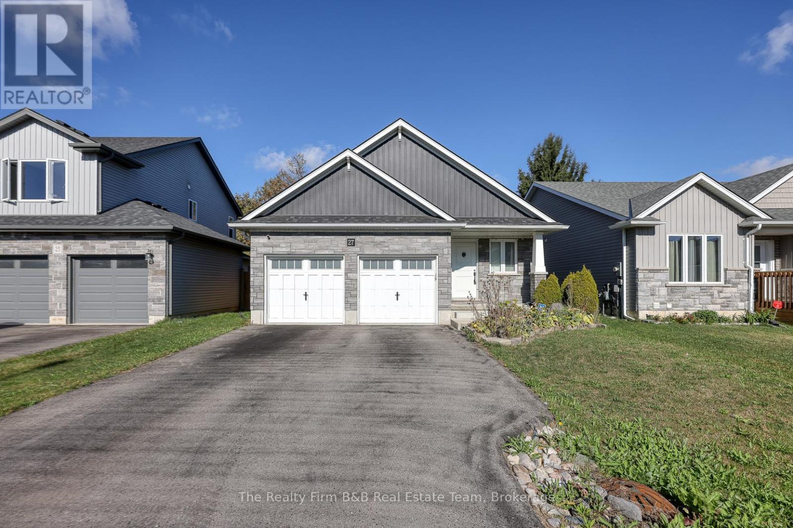 27 Reeves Road, Ingersoll, Ontario  N5C 0E1 - Photo 2 - X12453759