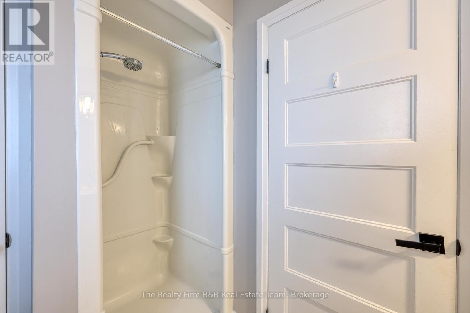 27 Reeves Road, Ingersoll, Ontario  N5C 0E1 - Photo 17 - X12453759
