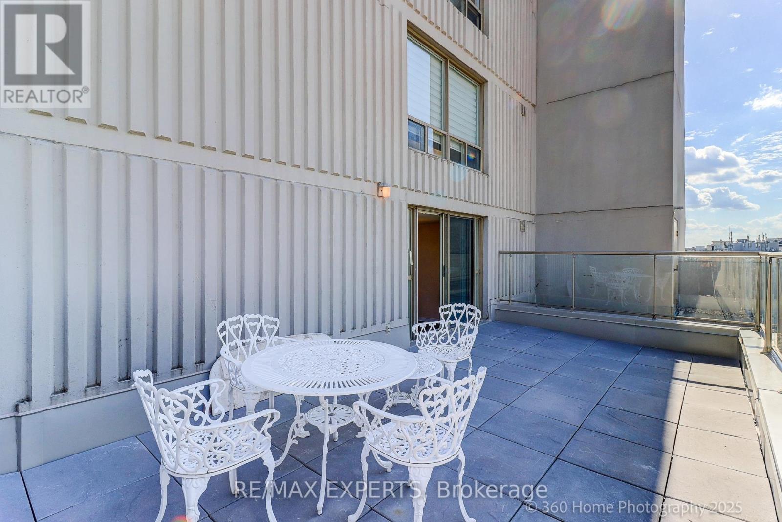 1603 - 7 Townsgate Drive, Vaughan, Ontario  L4J 7Z9 - Photo 27 - N12453581