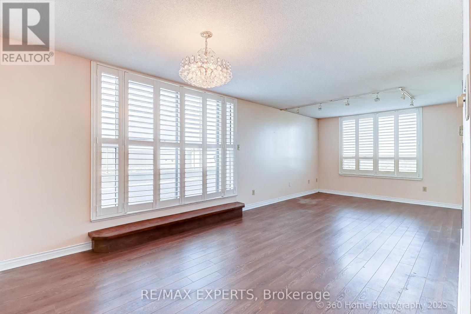 1603 - 7 Townsgate Drive, Vaughan, Ontario  L4J 7Z9 - Photo 15 - N12453581