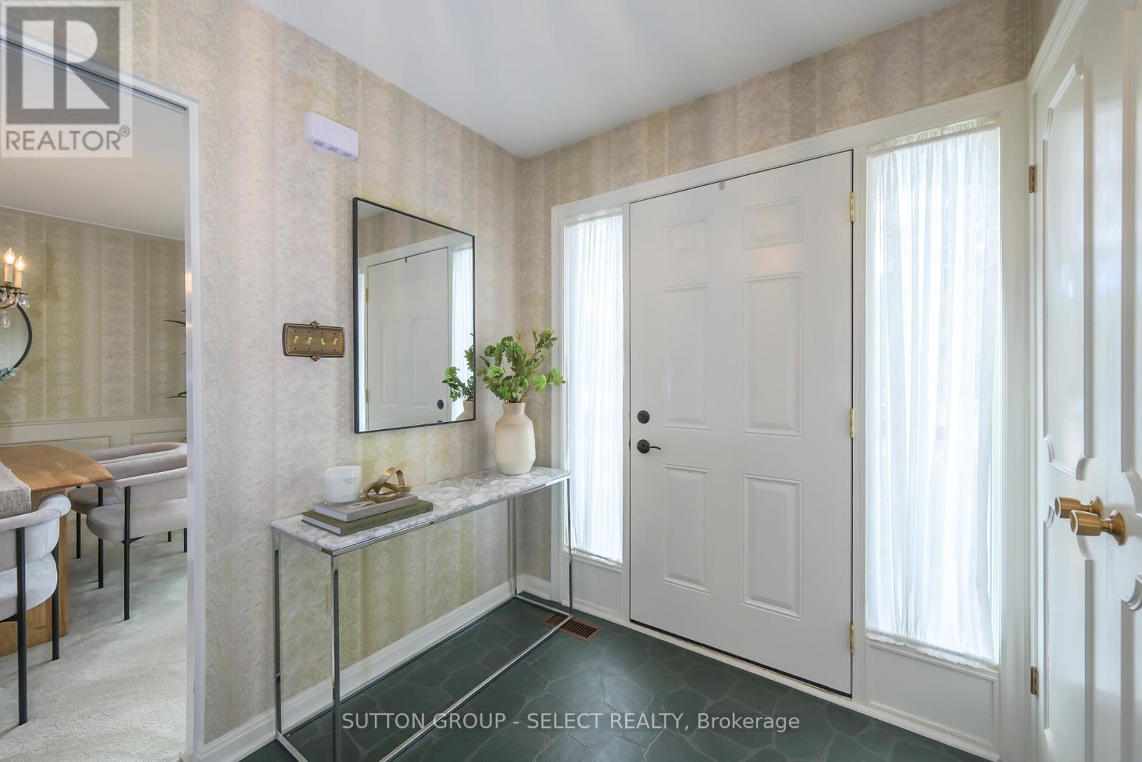 77 Hampton Court, London North, Ontario  N6H 2P3 - Photo 20 - X12453685