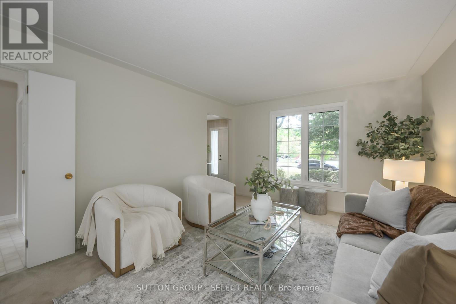 77 Hampton Court, London North, Ontario  N6H 2P3 - Photo 25 - X12453685