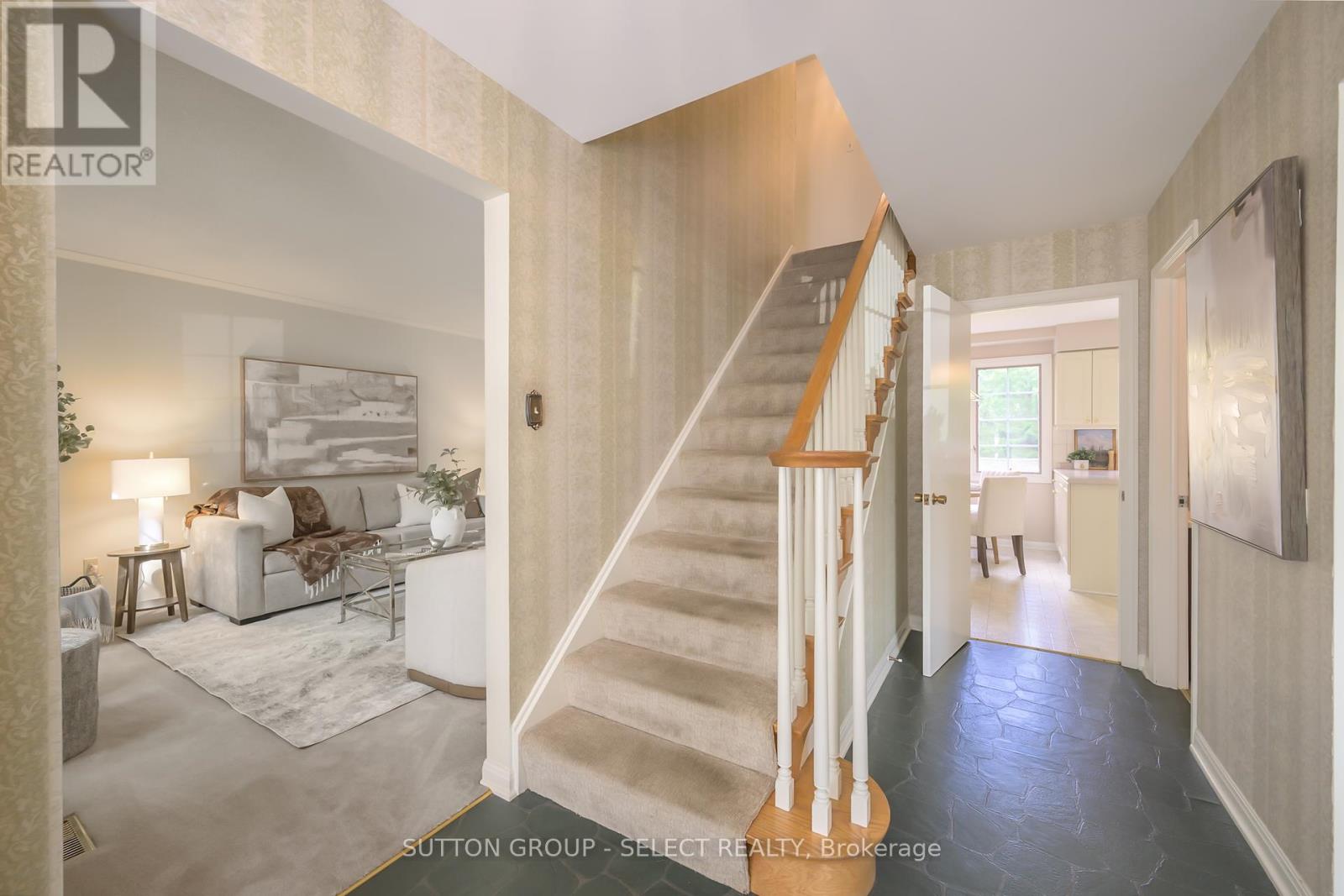 77 Hampton Court, London North, Ontario  N6H 2P3 - Photo 29 - X12453685
