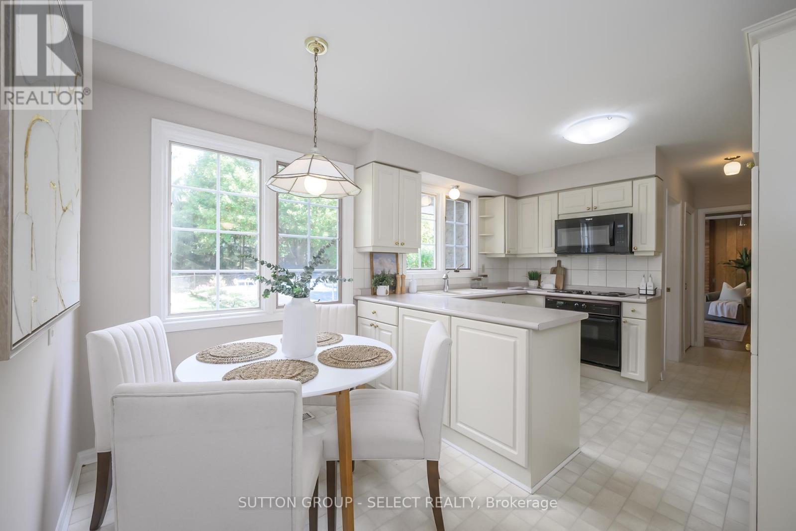 77 Hampton Court, London North, Ontario  N6H 2P3 - Photo 31 - X12453685
