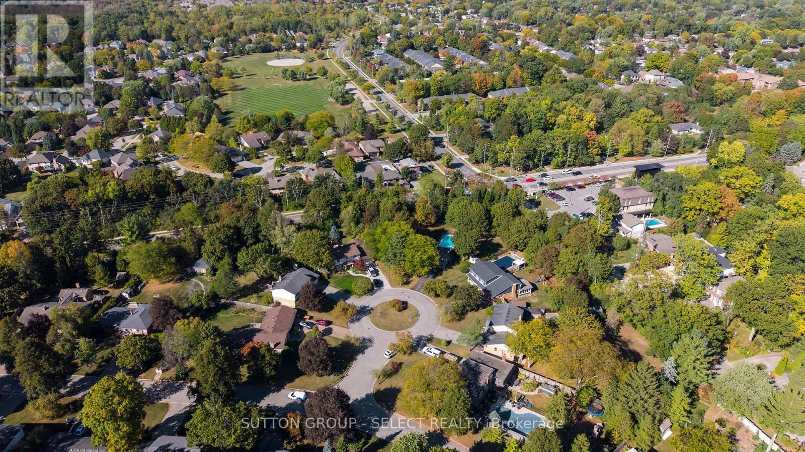 77 Hampton Court, London North, Ontario  N6H 2P3 - Photo 6 - X12453685