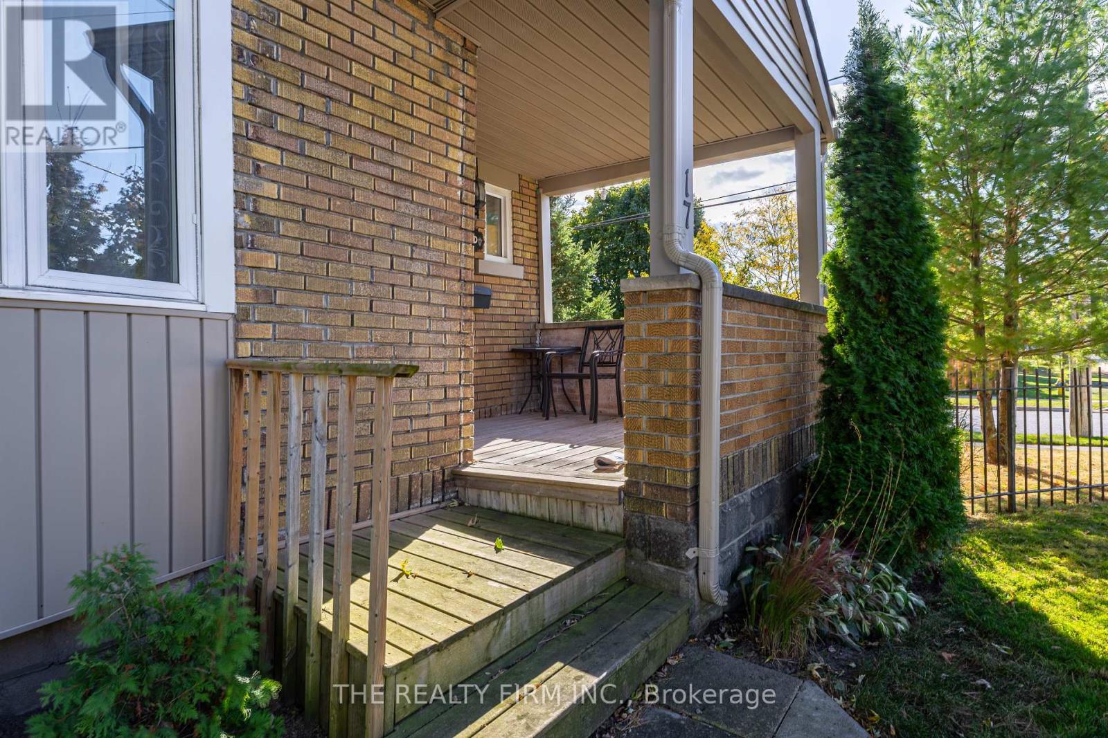 17 Maud Street, London South, Ontario  N5Z 2Y2 - Photo 4 - X12453692
