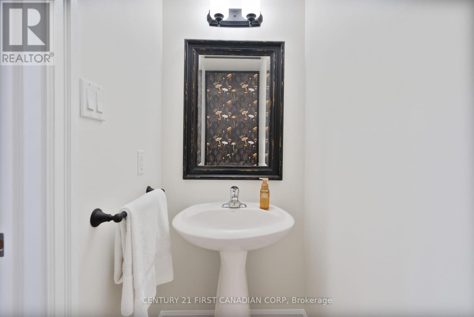 1625 Shore Road, London South, Ontario  N6K 4Z5 - Photo 16 - X12453700