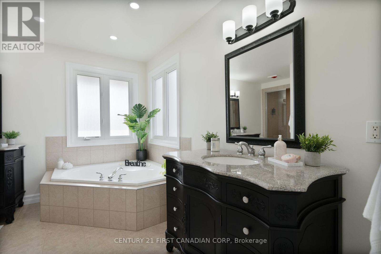 1625 Shore Road, London South, Ontario  N6K 4Z5 - Photo 22 - X12453700