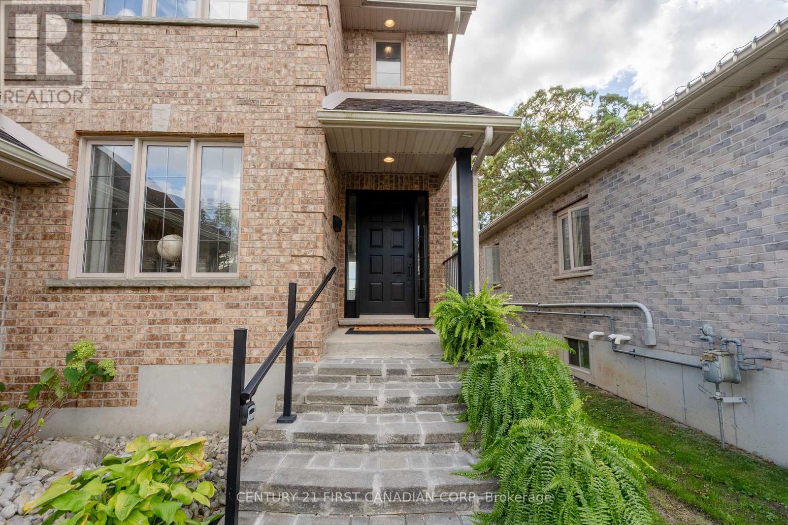 1625 Shore Road, London South, Ontario  N6K 4Z5 - Photo 5 - X12453700
