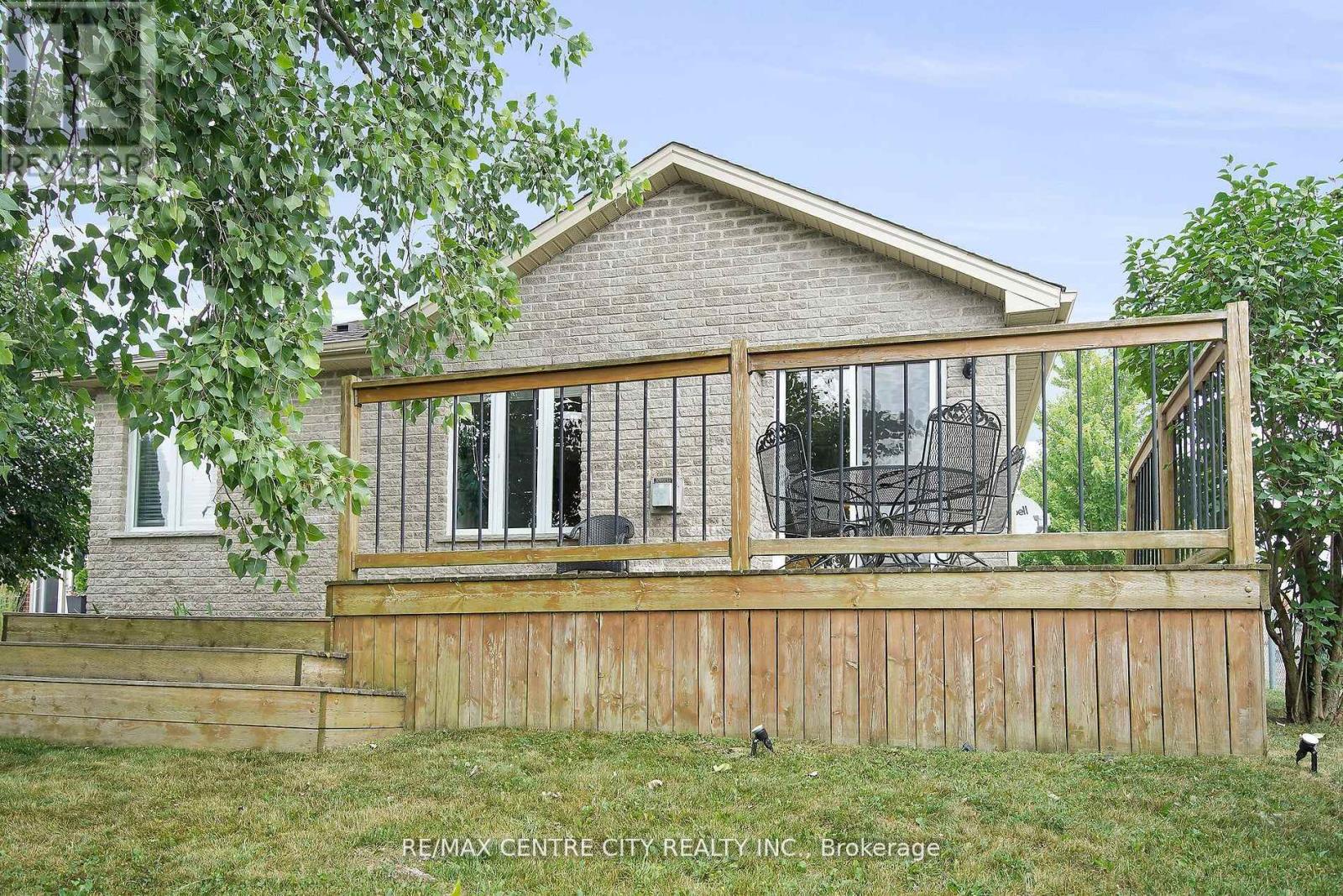 1307 Nicole Avenue, London North, Ontario  N5X 4M7 - Photo 41 - X12453709
