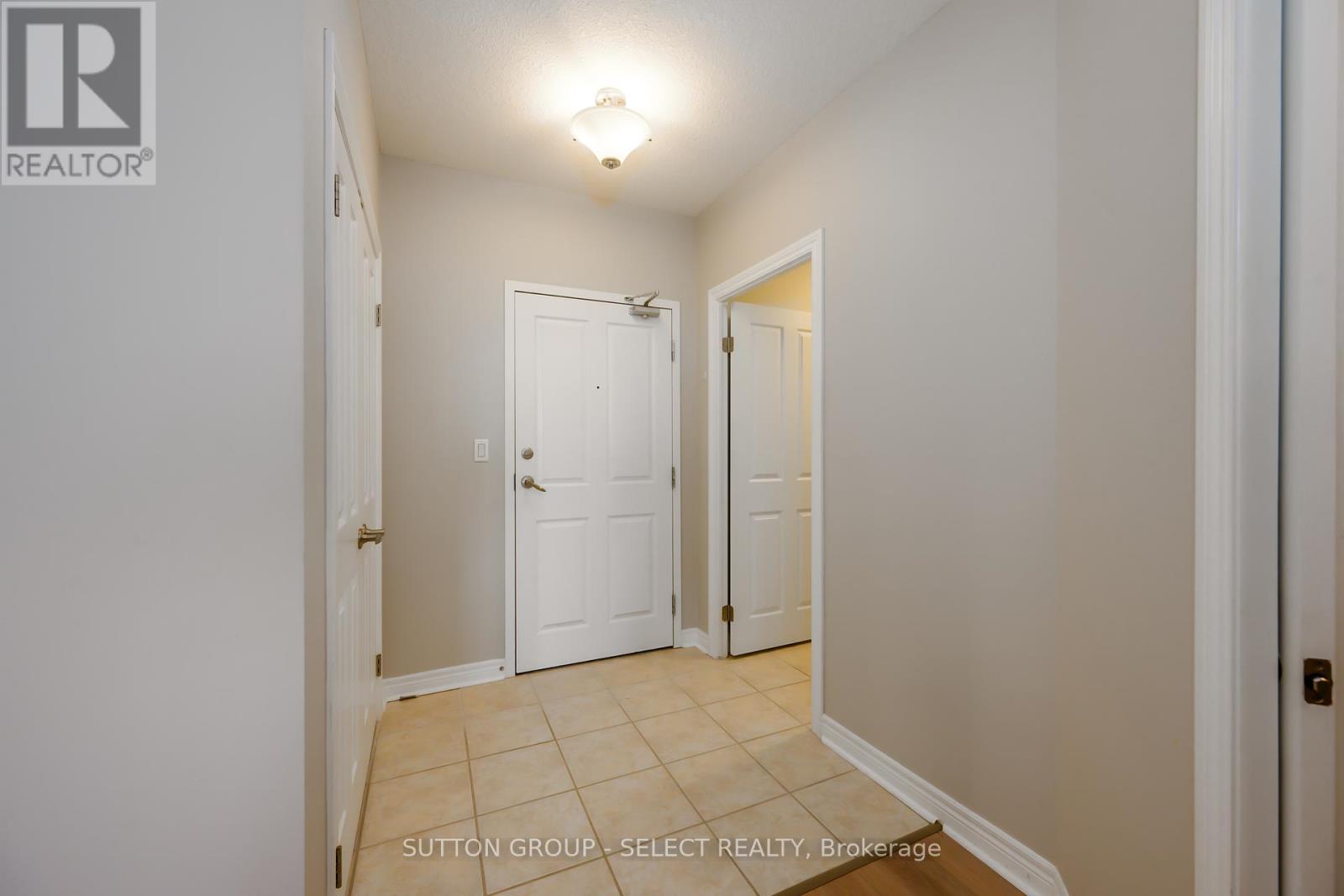 908 - 1030 Coronation Drive, London North, Ontario  N6G 0G5 - Photo 5 - X12453792