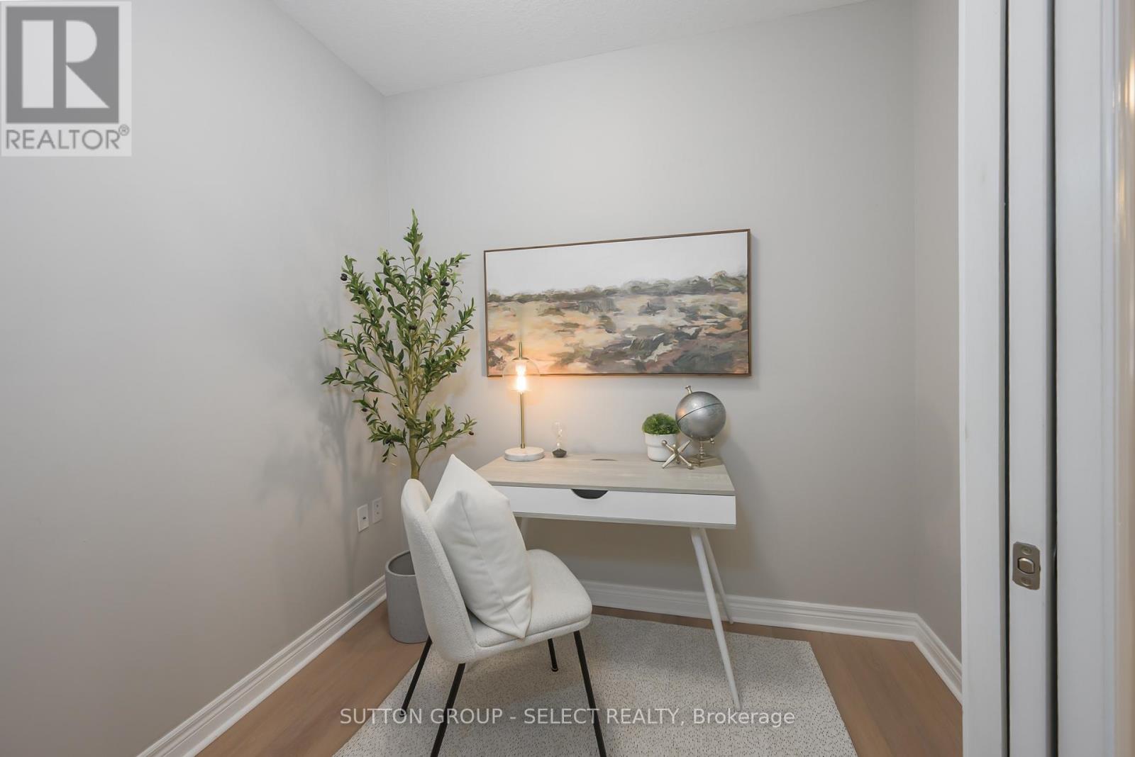 908 - 1030 Coronation Drive, London North, Ontario  N6G 0G5 - Photo 6 - X12453792