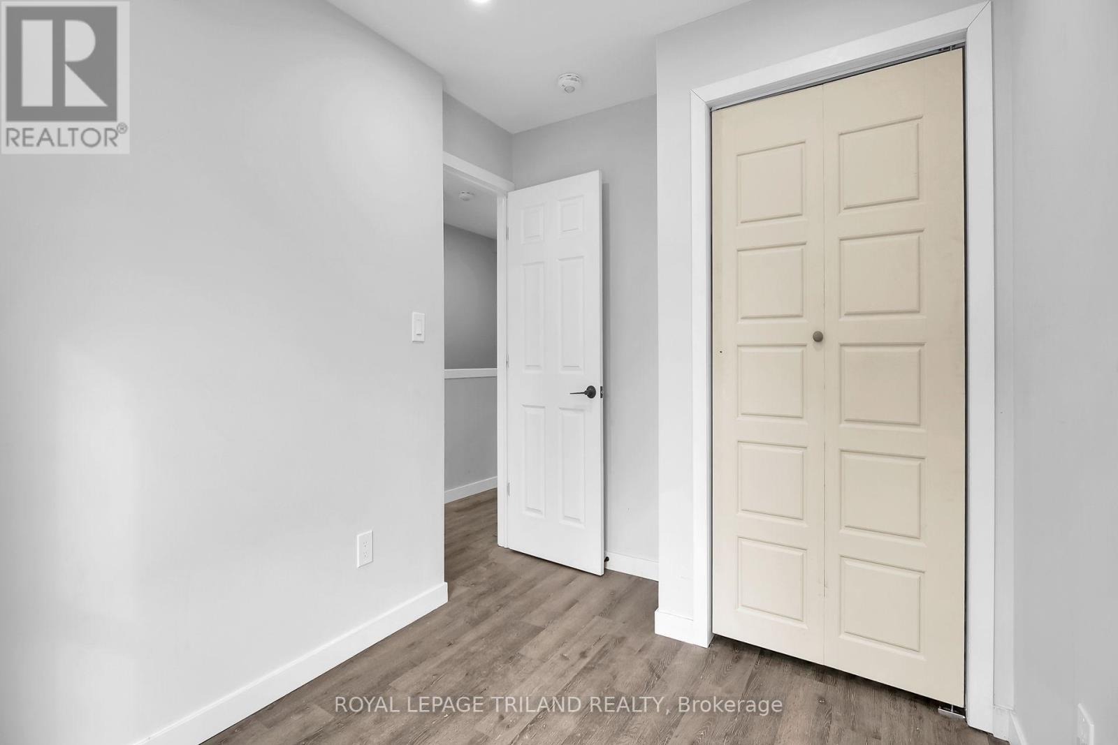 11 Scott Street, St. Thomas, Ontario  N5P 1K1 - Photo 12 - X12453823