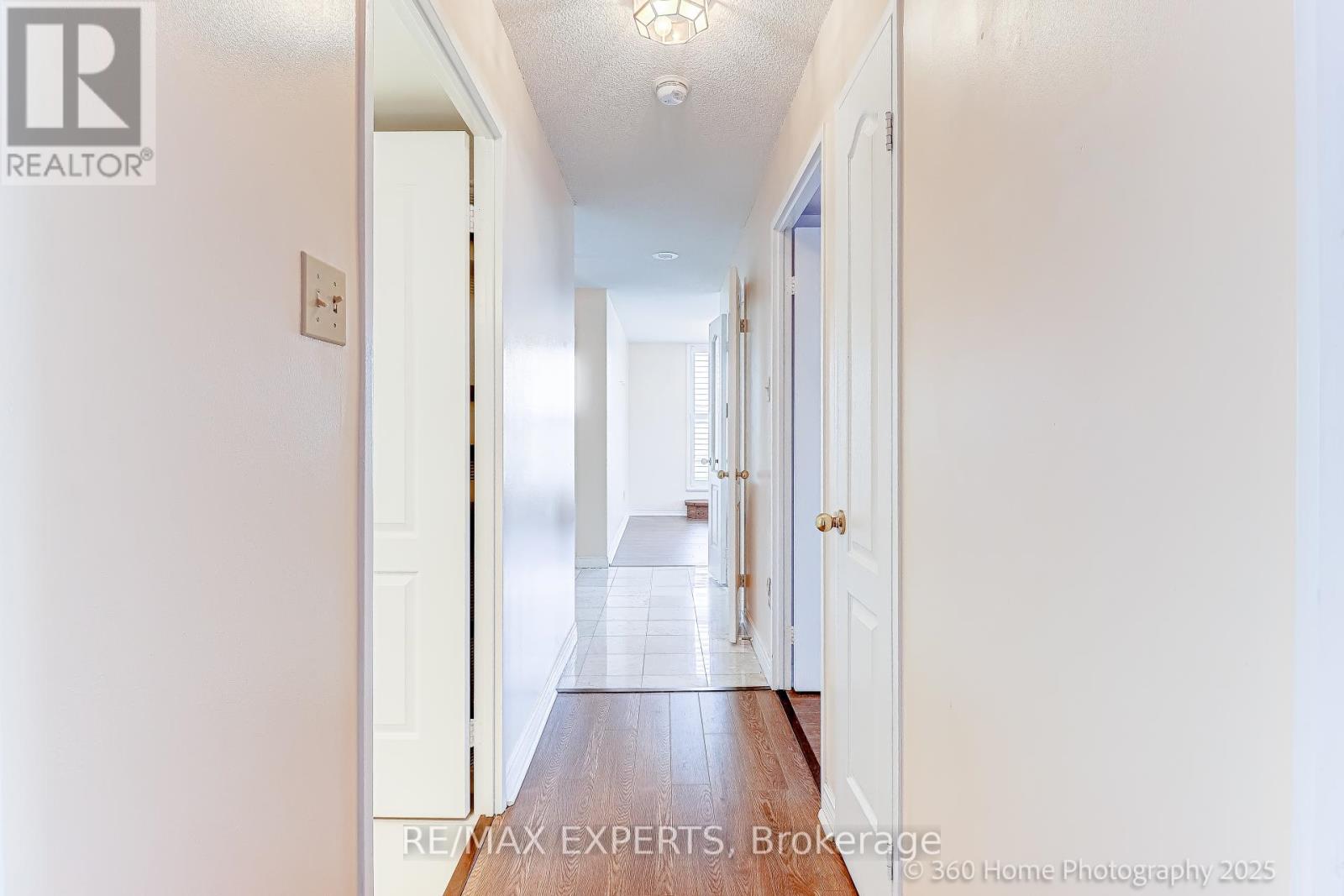 1603 - 7 Townsgate Drive, Vaughan, Ontario  L4J 7Z9 - Photo 18 - N12453581