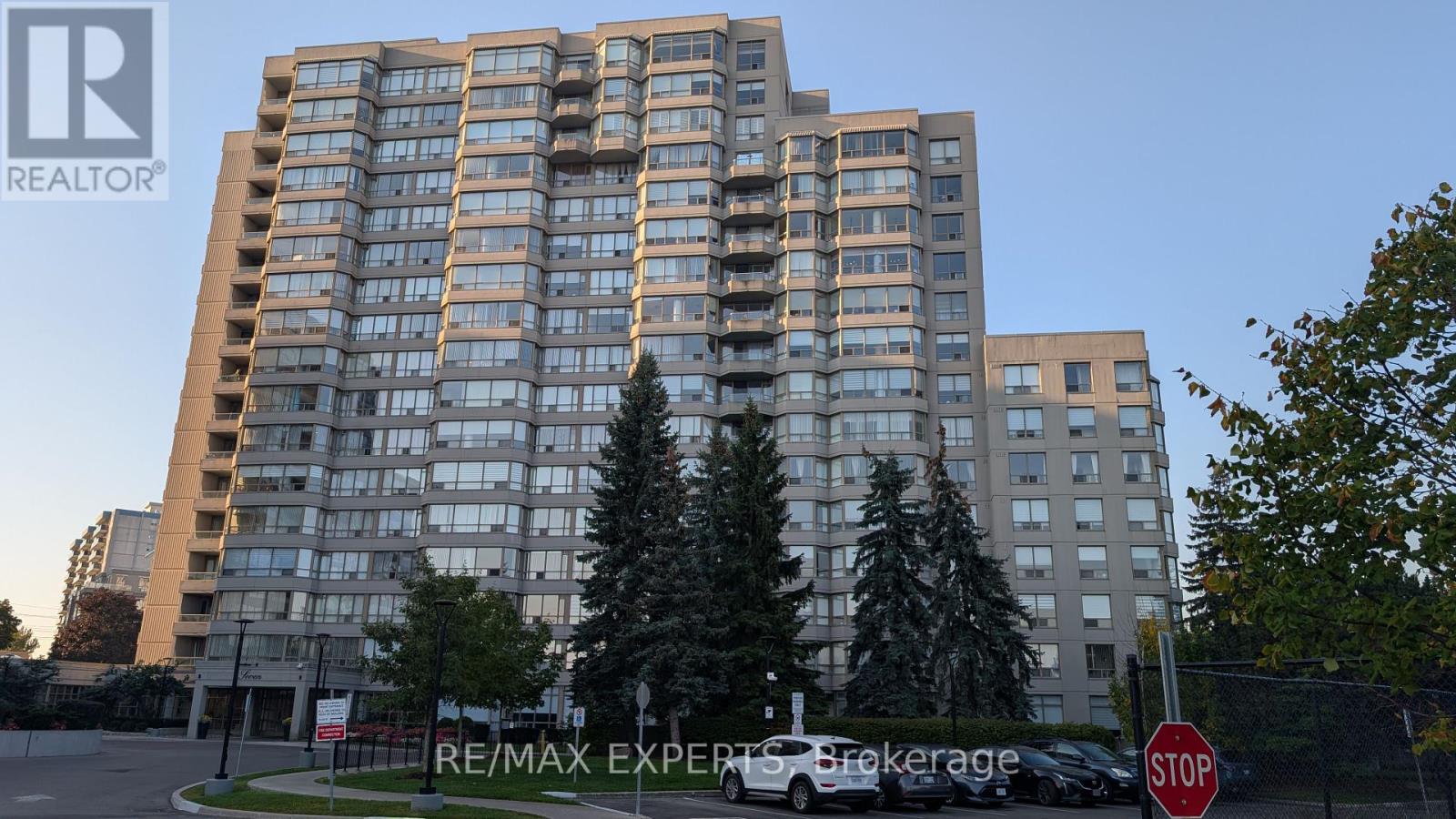 1603 - 7 TOWNSGATE DRIVE, Vaughan, Ontario