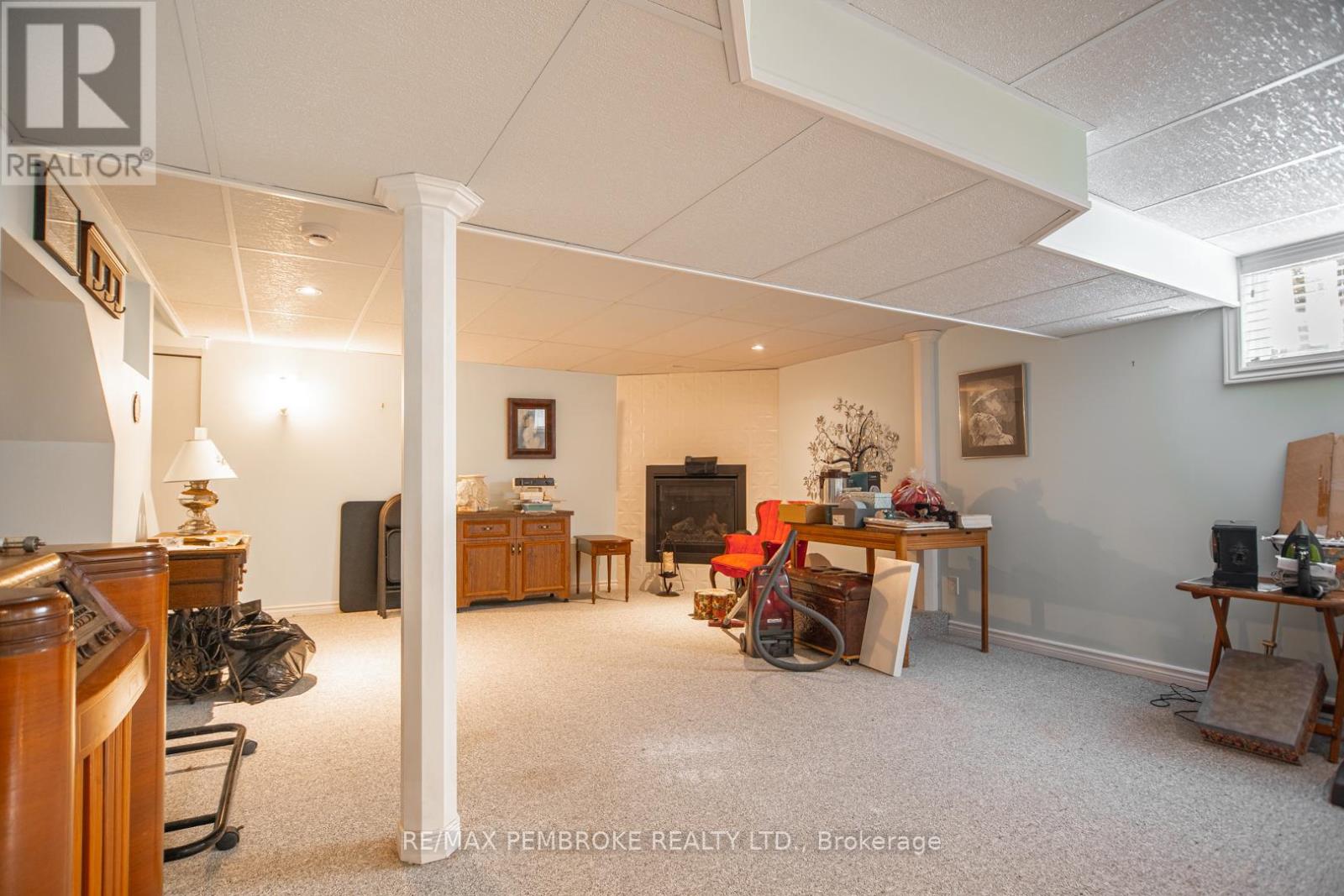 40 Eileen Street, Laurentian Valley, Ontario  K8A 6W2 - Photo 29 - X12453790