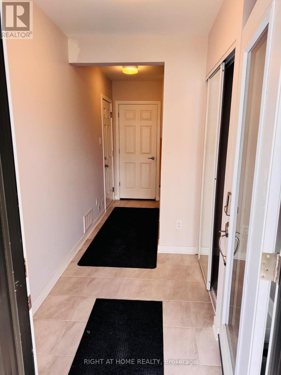 794 Kinstead Private, Ottawa, Ontario  K2S 3B3 - Photo 3 - X12453699