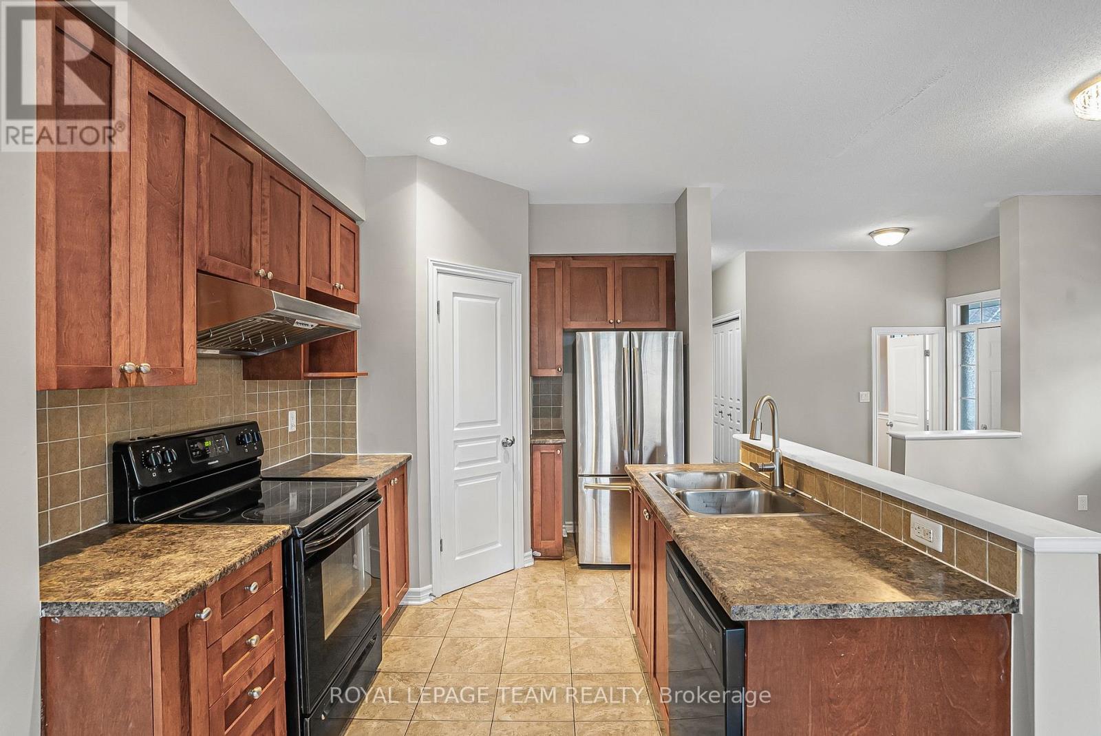 74 Madelon Drive, Ottawa, Ontario  K2J 5C5 - Photo 22 - X12453708
