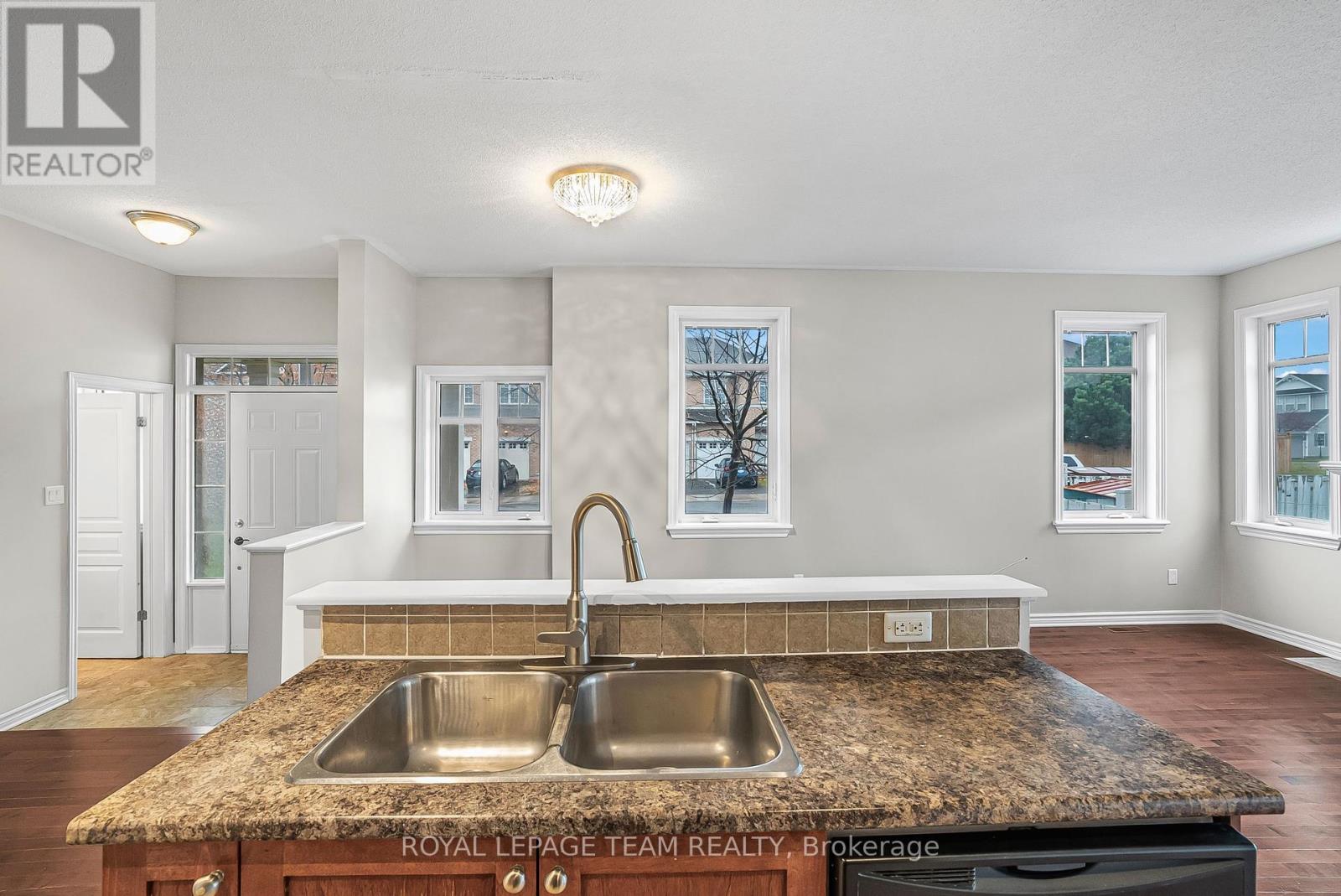 74 Madelon Drive, Ottawa, Ontario  K2J 5C5 - Photo 25 - X12453708
