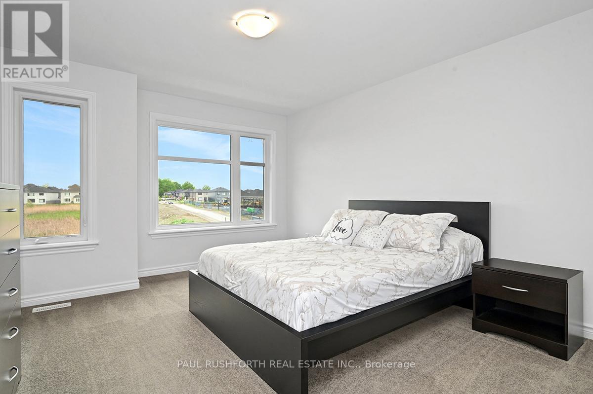 770 Cope Drive, Ottawa, Ontario  K2S 2P9 - Photo 18 - X12453766