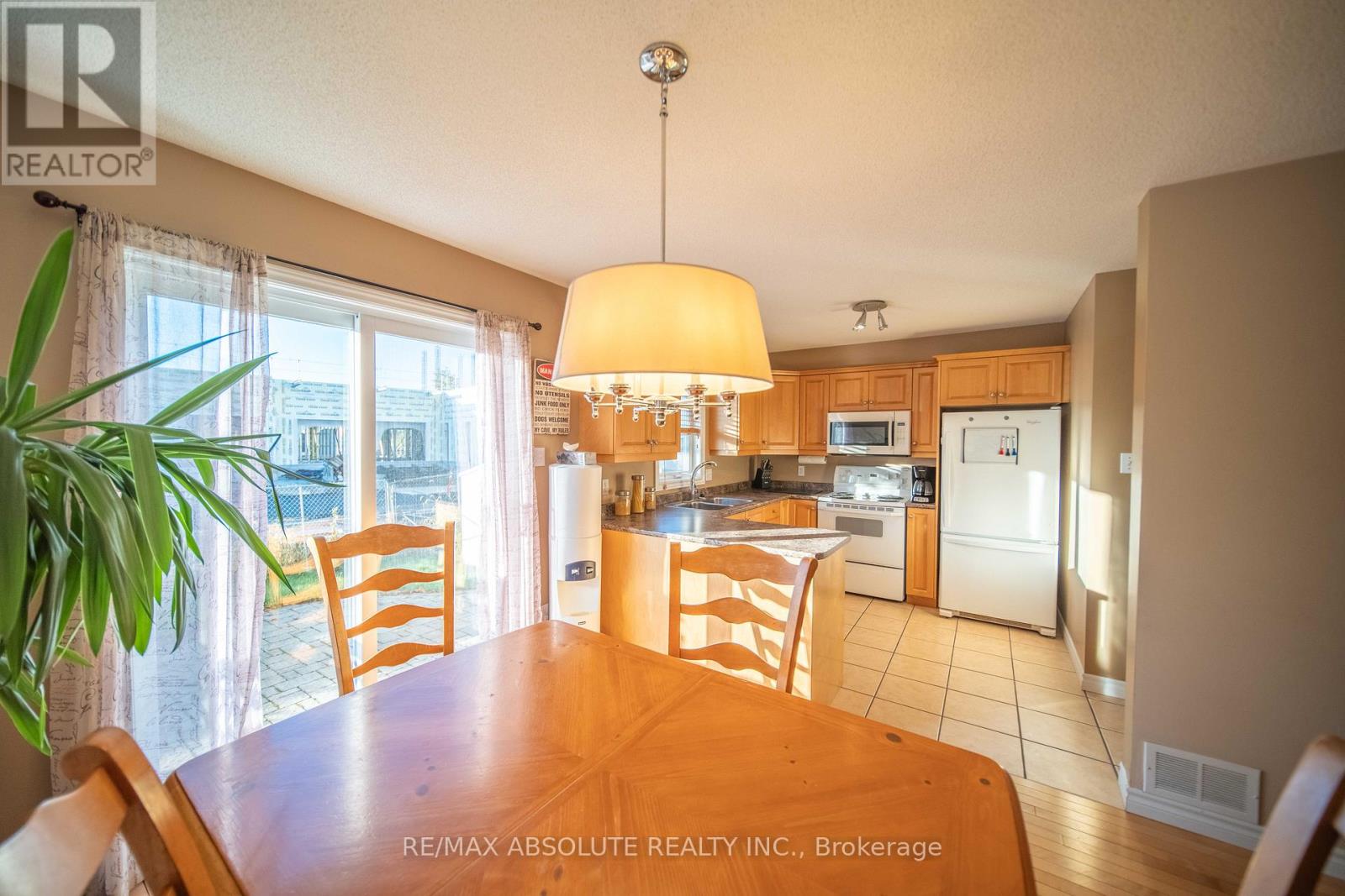 40 Roger Crescent, Casselman, Ontario  K0A 1M0 - Photo 13 - X12453774