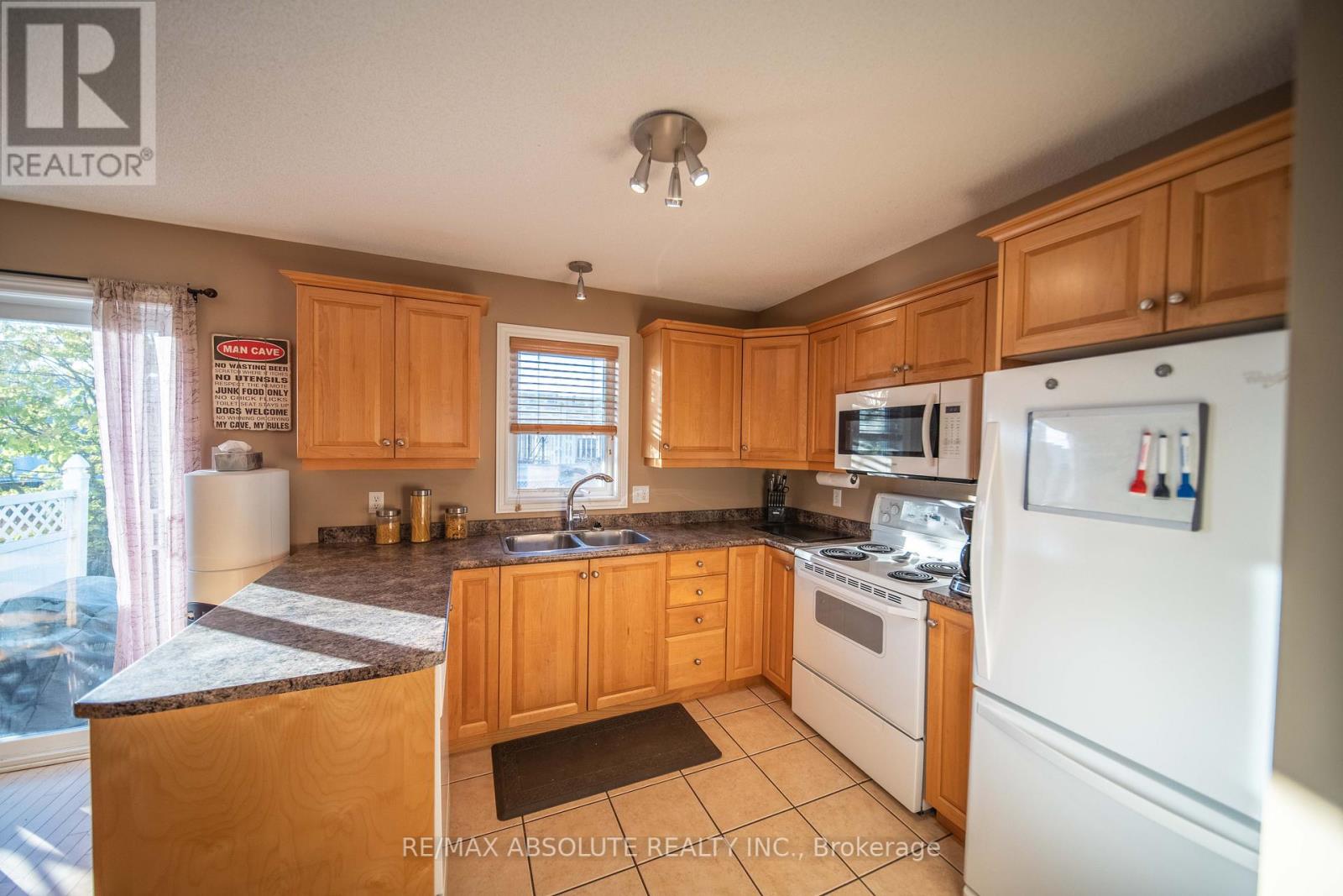 40 Roger Crescent, Casselman, Ontario  K0A 1M0 - Photo 15 - X12453774