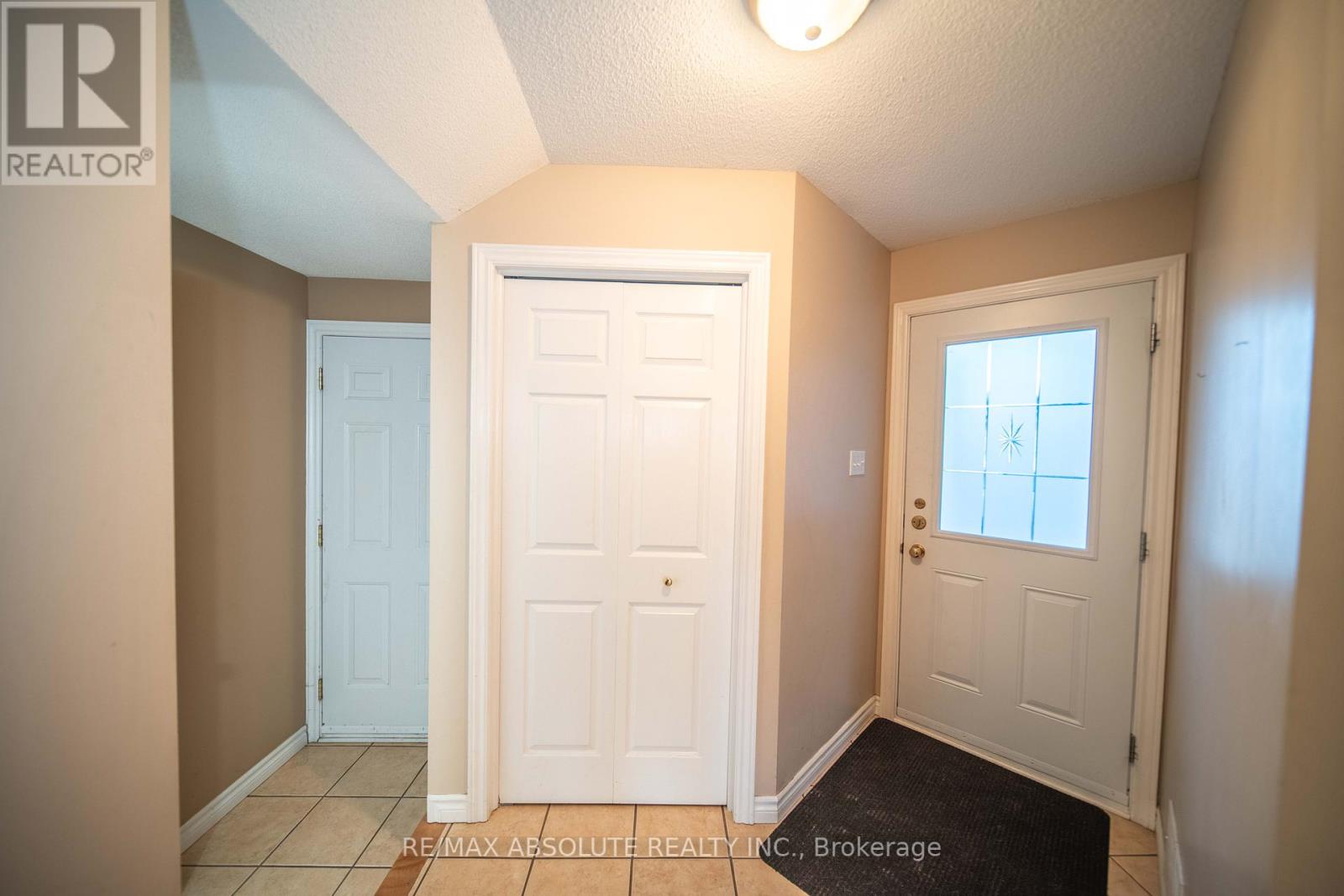 40 Roger Crescent, Casselman, Ontario  K0A 1M0 - Photo 7 - X12453774