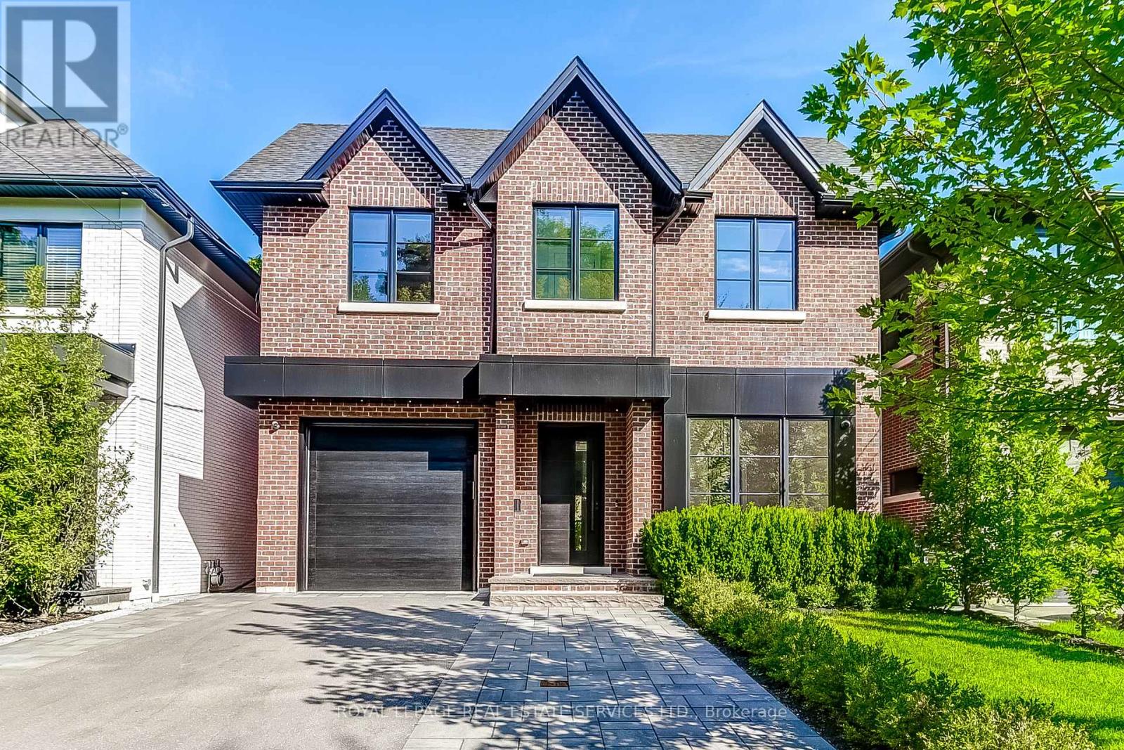 8 SHAND AVENUE, Toronto, Ontario