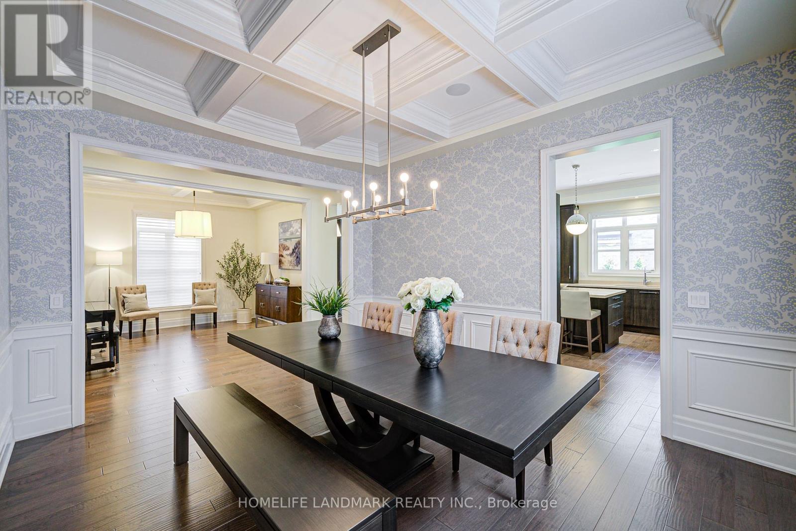 343 Tudor Avenue, Oakville, Ontario  L6K 0G8 - Photo 11 - W12453547
