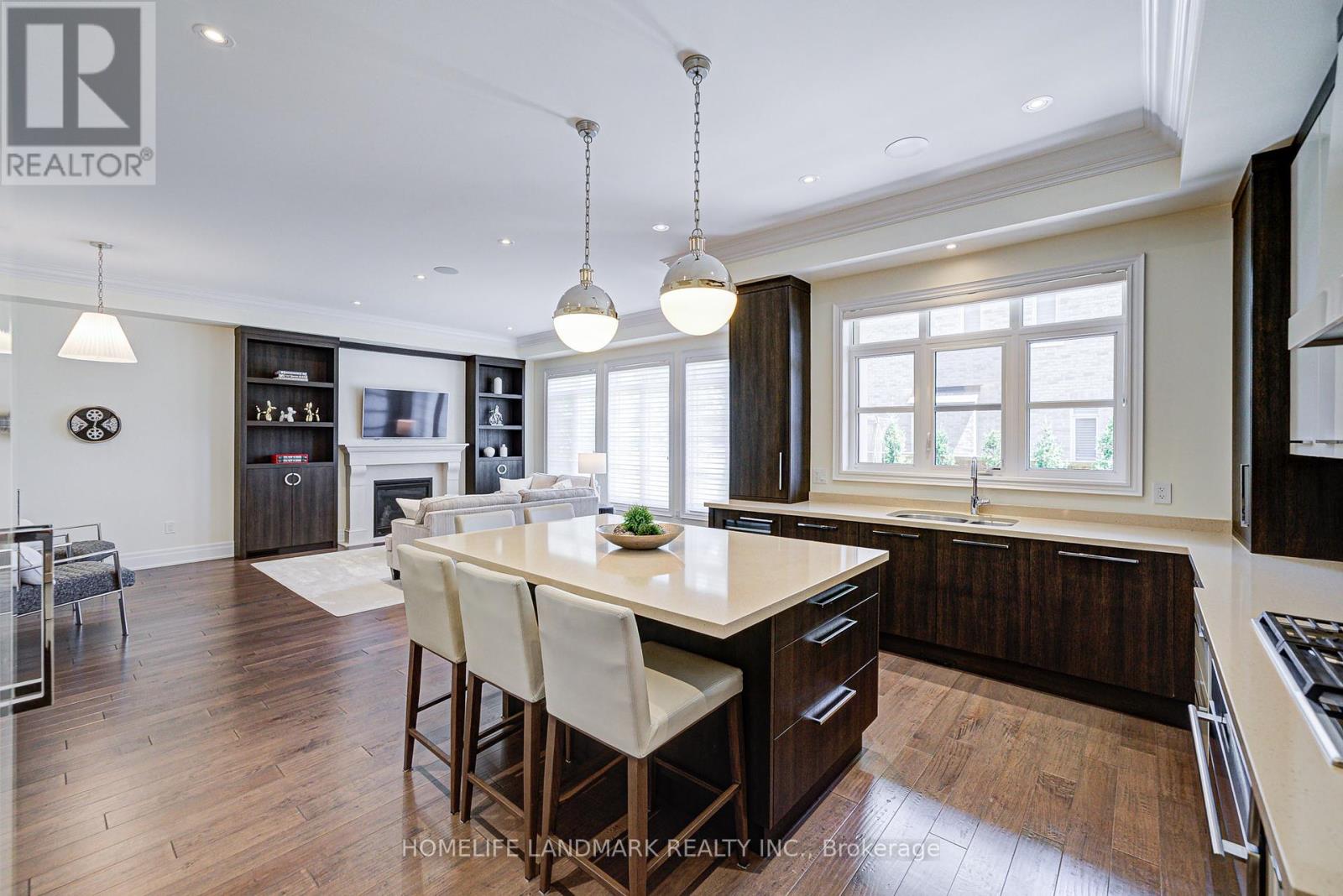 343 Tudor Avenue, Oakville, Ontario  L6K 0G8 - Photo 19 - W12453547