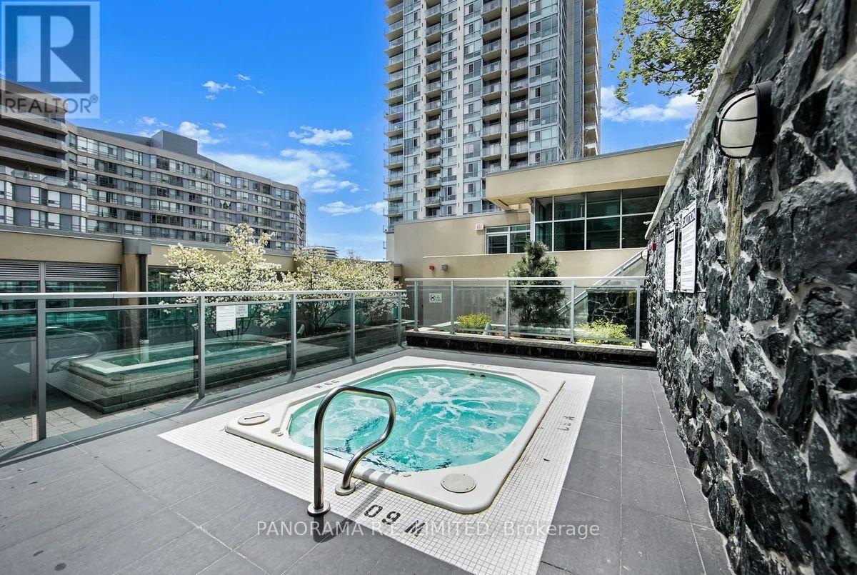 2408 - 223 Webb Drive, Mississauga, Ontario  L5B 0E8 - Photo 22 - W12453550