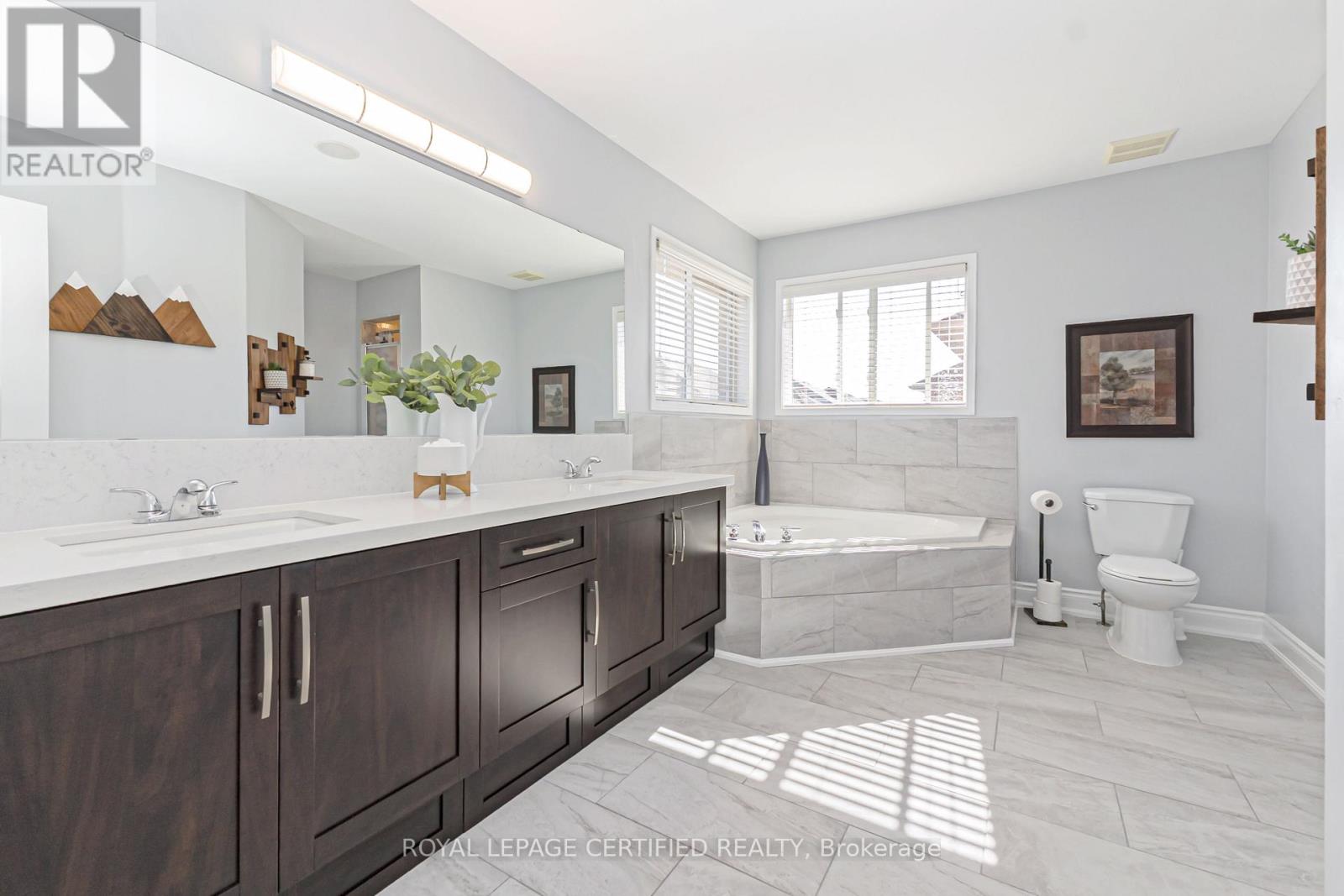 43 Heatherdale Drive, Brampton, Ontario  L7A 2H4 - Photo 20 - W12453552