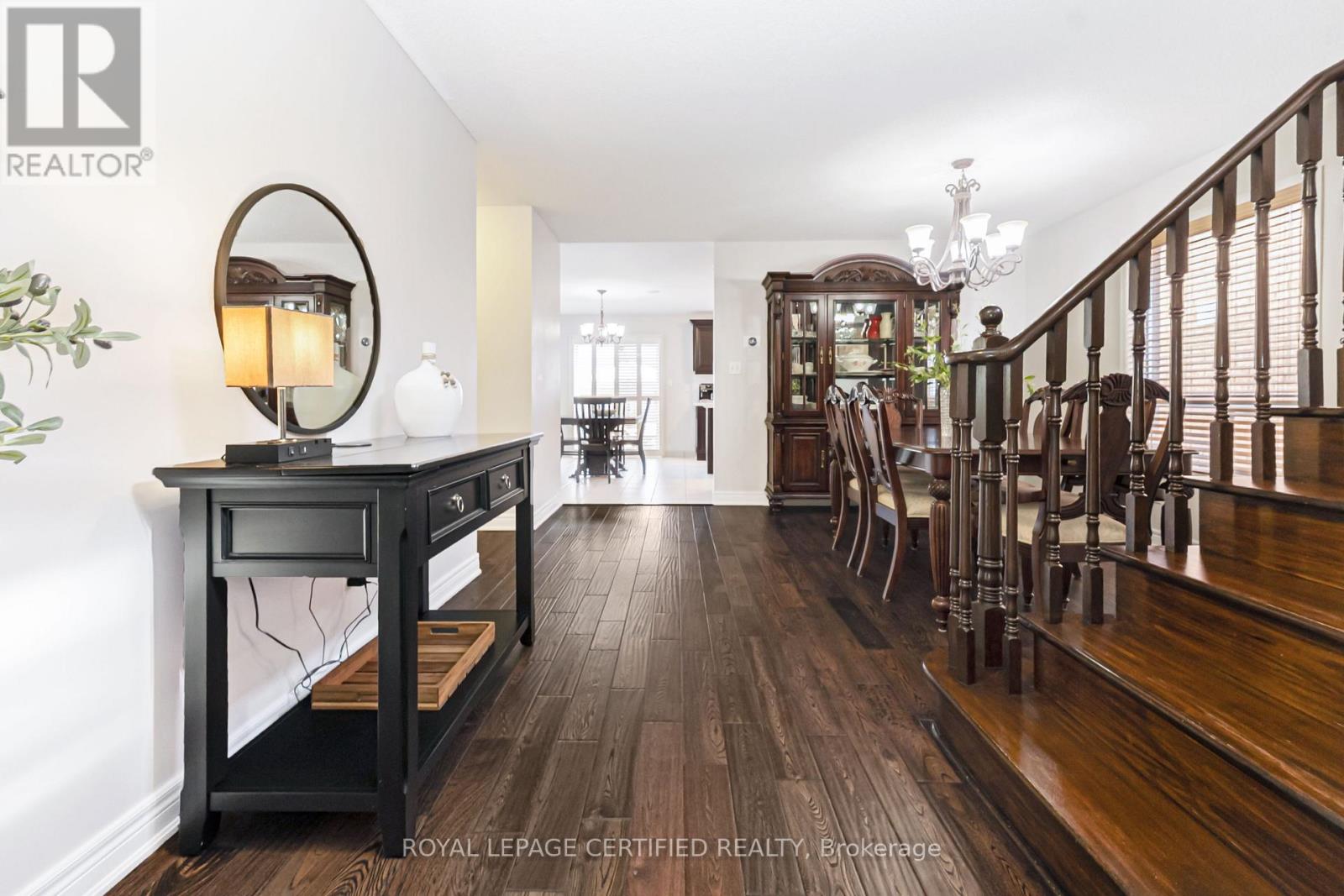 43 Heatherdale Drive, Brampton, Ontario  L7A 2H4 - Photo 6 - W12453552