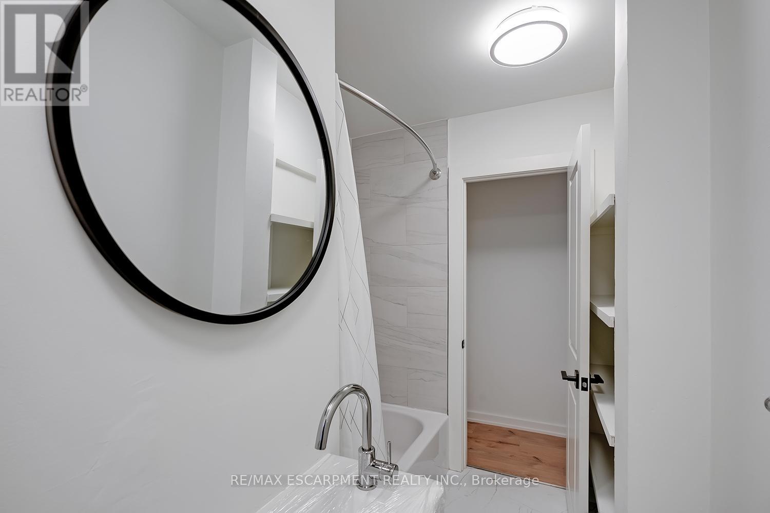 2 - 519 Elizabeth Street, Burlington, Ontario  L7R 2M4 - Photo 21 - W12453558
