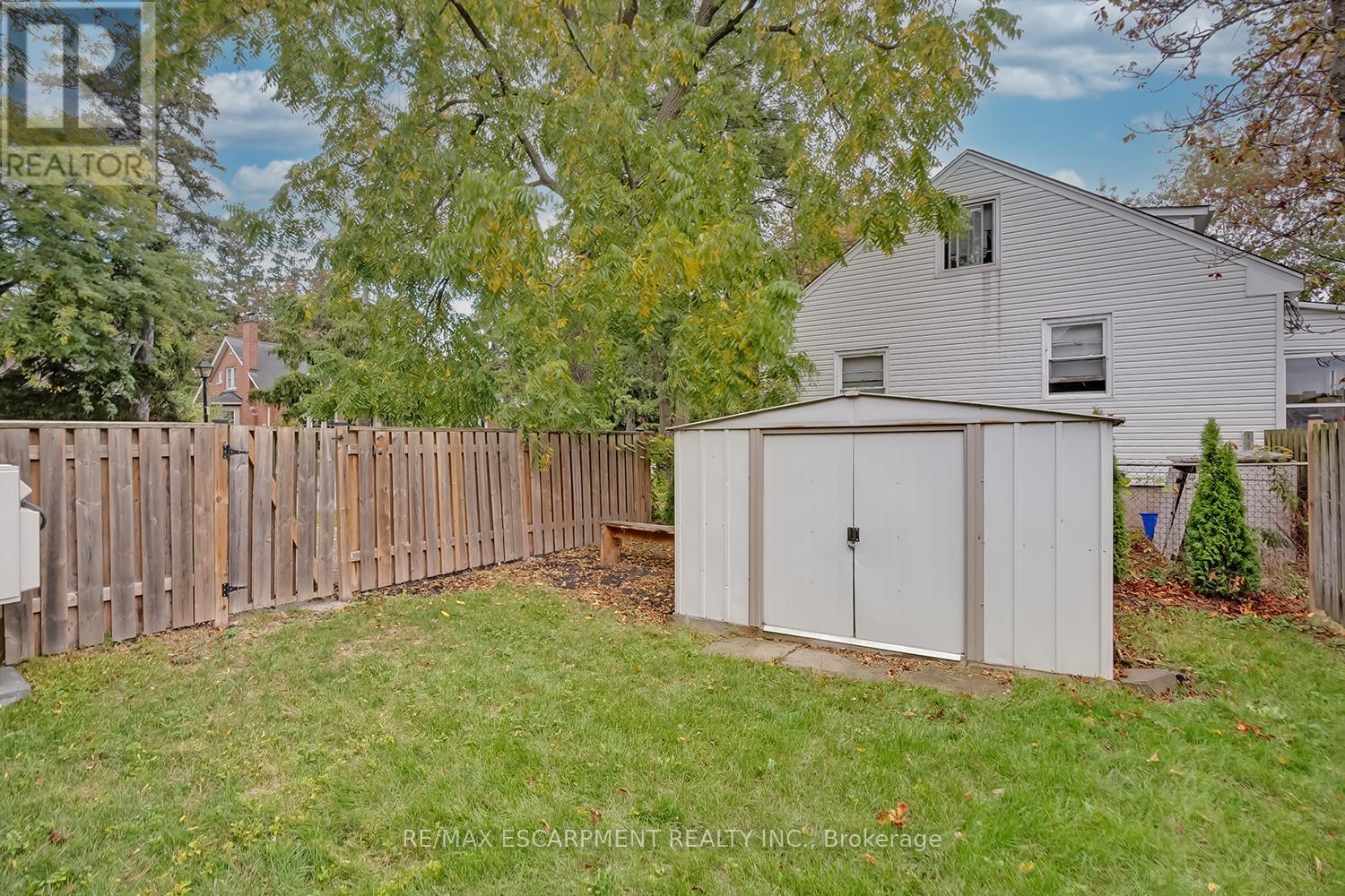 2 - 519 Elizabeth Street, Burlington, Ontario  L7R 2M4 - Photo 24 - W12453558